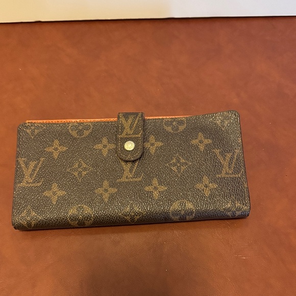 Louis Vuitton Classic Monogram Vintage Wallet - Picture 3 of 16
